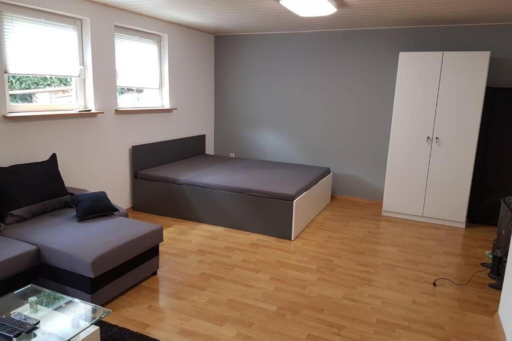 Schoene Wohnung In Karben - Rendel, Mit Freisitz Bagian luar foto