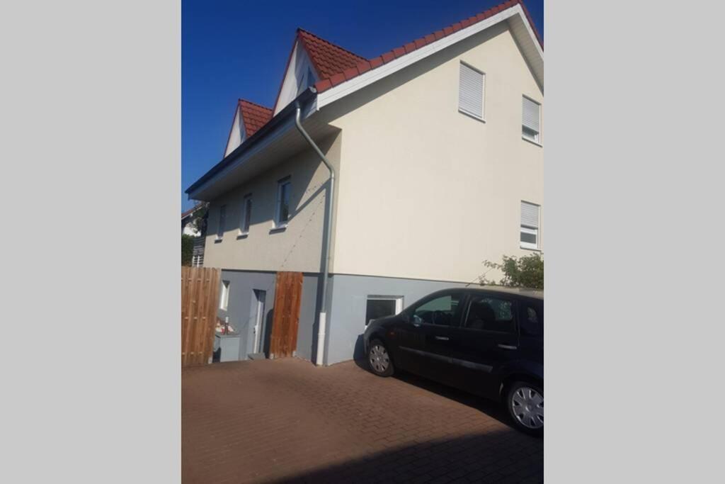 Schoene Wohnung In Karben - Rendel, Mit Freisitz Bagian luar foto
